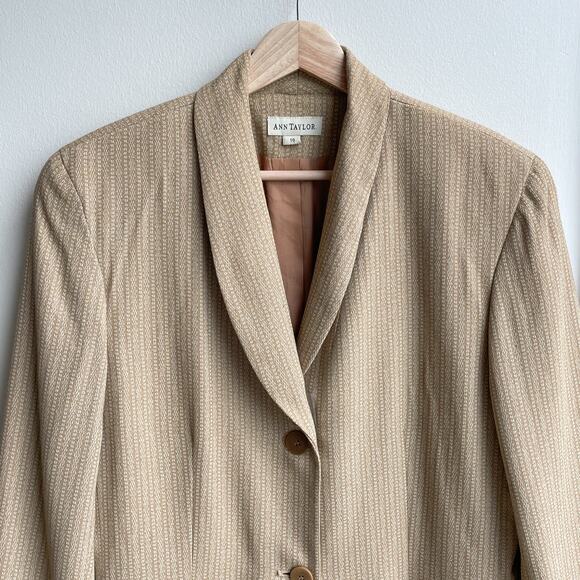 80s Vintage Ann Taylor Blazer Jacket Womens 10 Tan Cream Wool Blend 2 Button - Picture 8 of 11